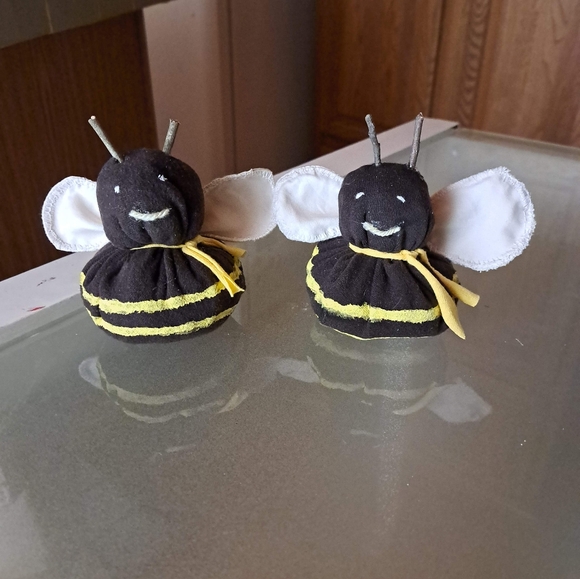 Cute Black and Yellow Bees 4.5" If You Get Stung By These You Will Know … - Picture 3 of 5